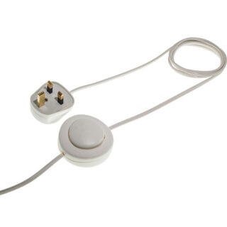 Extensão eléctrica 3,0m fio 2x0,75mm² branco, ficha Inglesa (UK) e interruptor de pé brancos