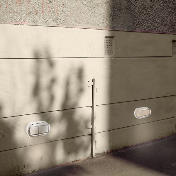 Aplique CAIA grande IP44 1xE27 C.27xL.11,5xAlt.15cm Policarbonato (PC) + Vidro Branco/Branco - Image 2