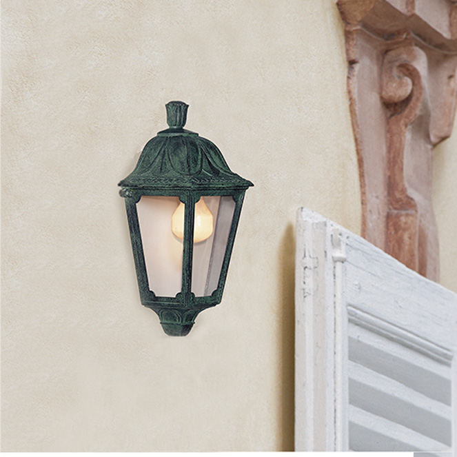 Aplique IESSE 1xE27 IP55 C.22xL.13xAlt.35cm resina verde - Image 2